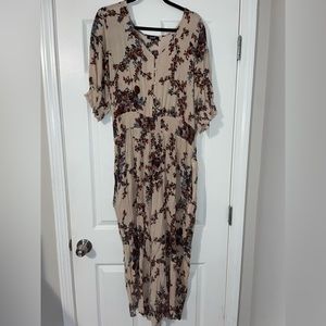 Cute plus size floral jumpsuit w/ POCKETS! // size 2X